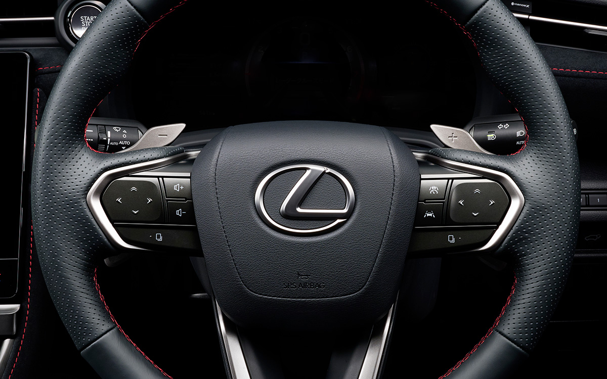 REDESIGNED STEERING WHEEL
